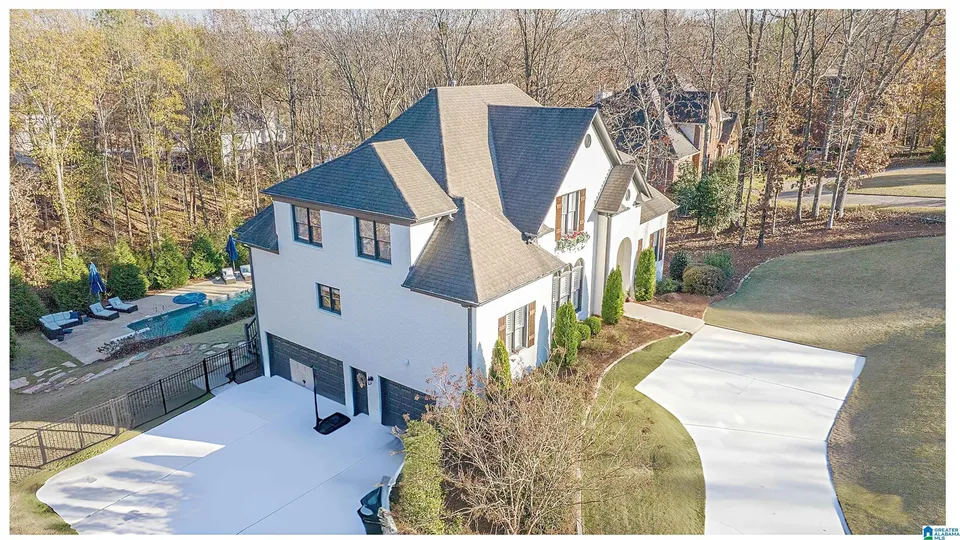 5813 Loblolly Dr