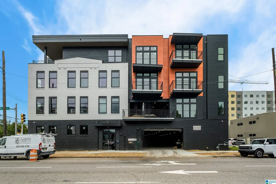 1329 4th Ave S, Apt 309